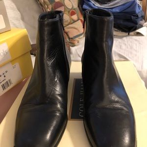 Cole Haan Black Leather Ankle Boots 7N